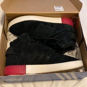 Adidas Tubular Sneakers